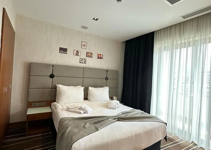 Cihangir Bosphorus 4*