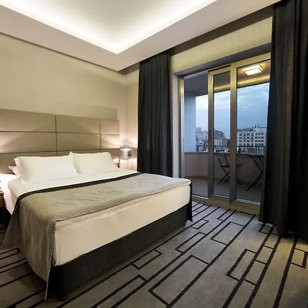 Cihangir Bosphorus 4*