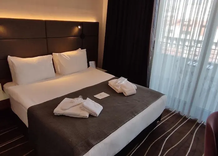 Cihangir Bosphorus 4*